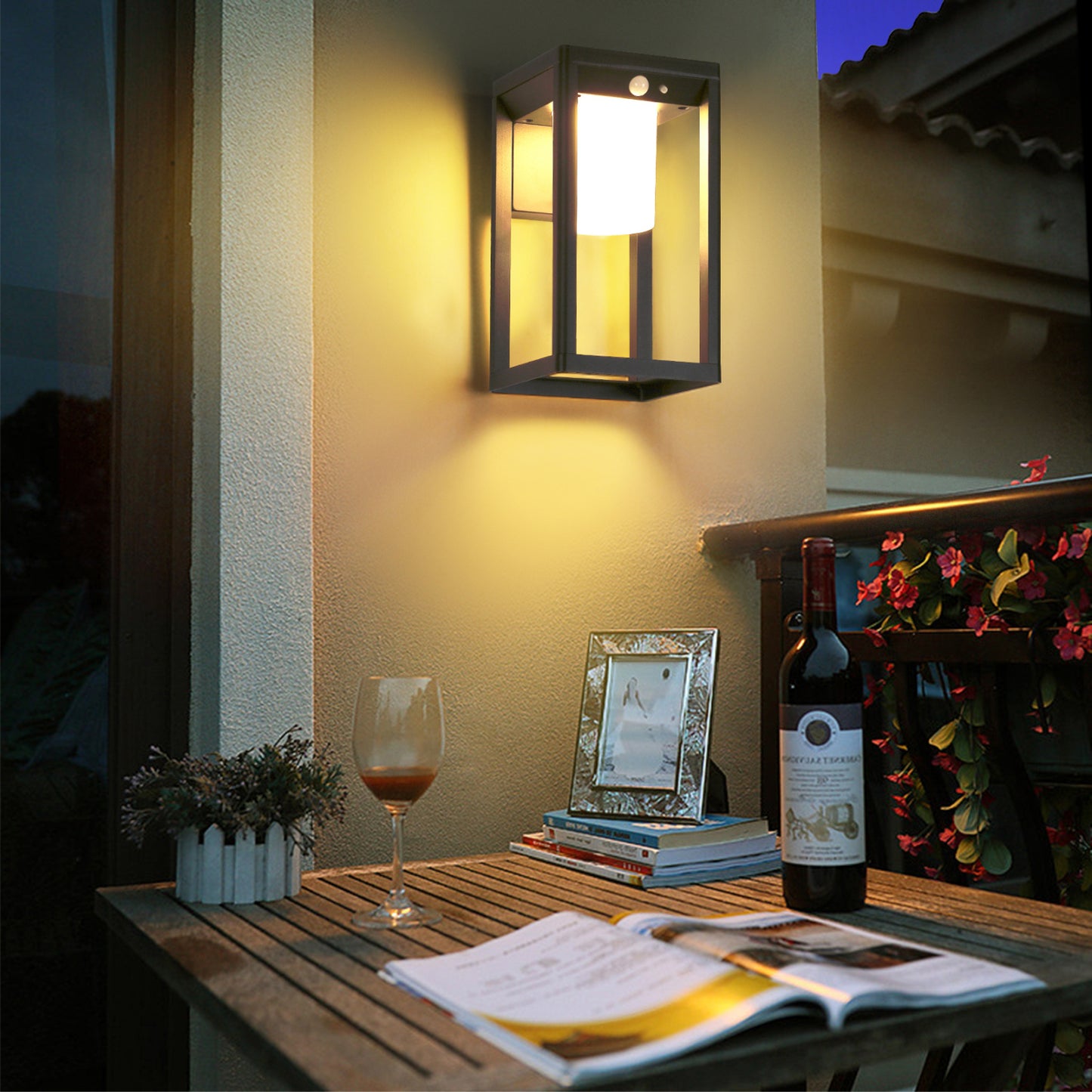 Solar outdoor wall light, motion sensor outdoor wall light